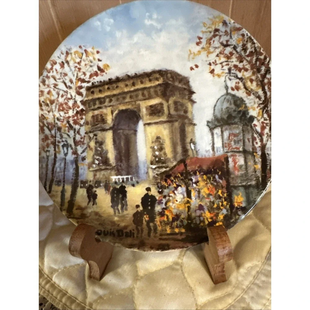 Limoges Louis Dali Vintage Collector's Plate‎  L'Arc De Triomphe  #GI 254.